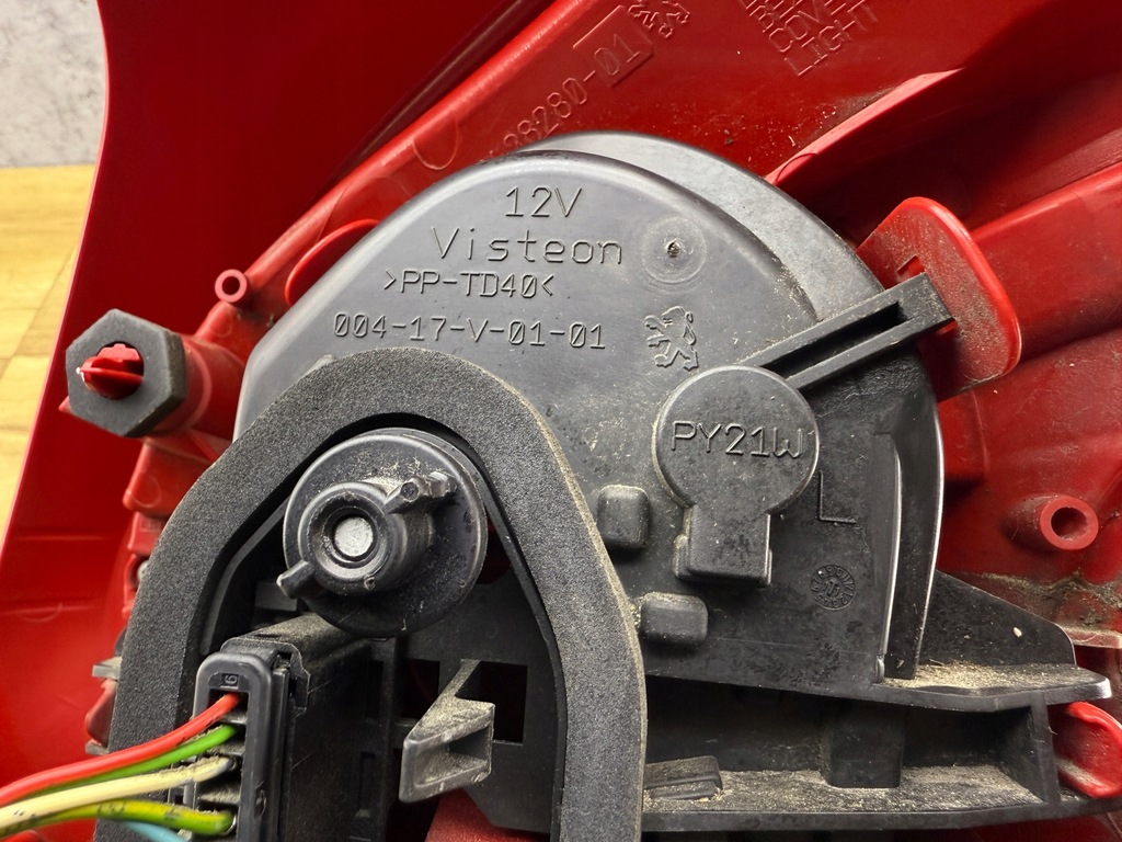 фото №9, Лампа задняя задняя левая peugeot 208 i eu org led - комплектная