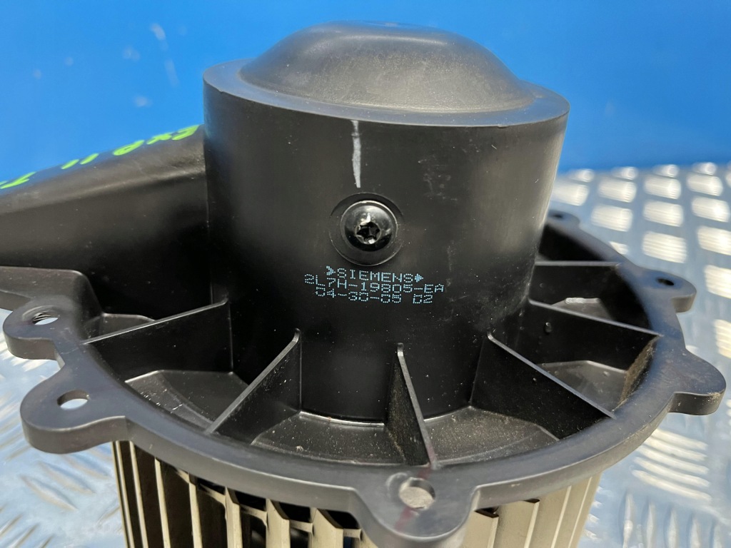 фото №2, Ford expedition ii 02- вентилятор обдув задня