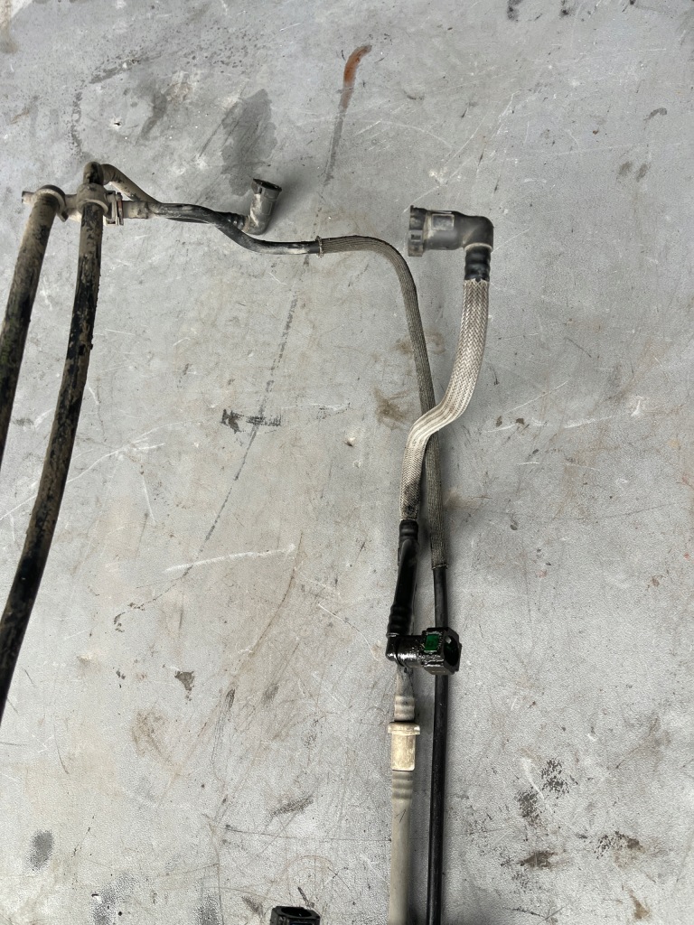 Трубка шланг пального mascott mascot 3.0 07-10rok kpl Оригінал