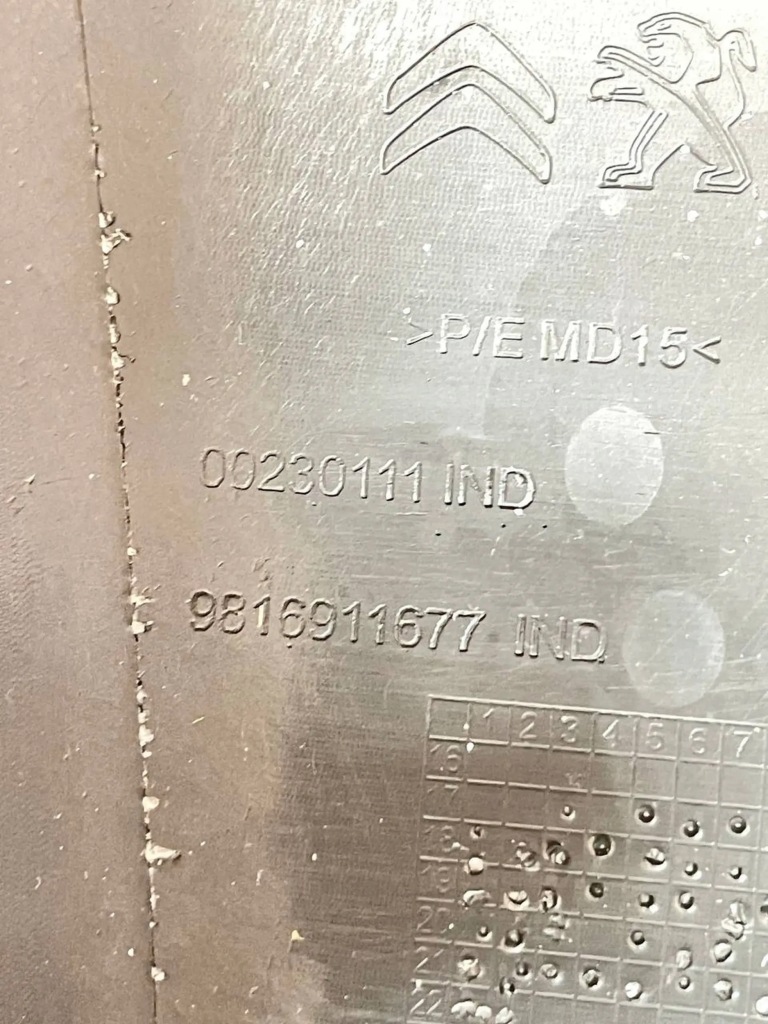 Накладка панелі важіль перемикання передач  передач partner berlingo combo iv 4 9816911677 в Україні