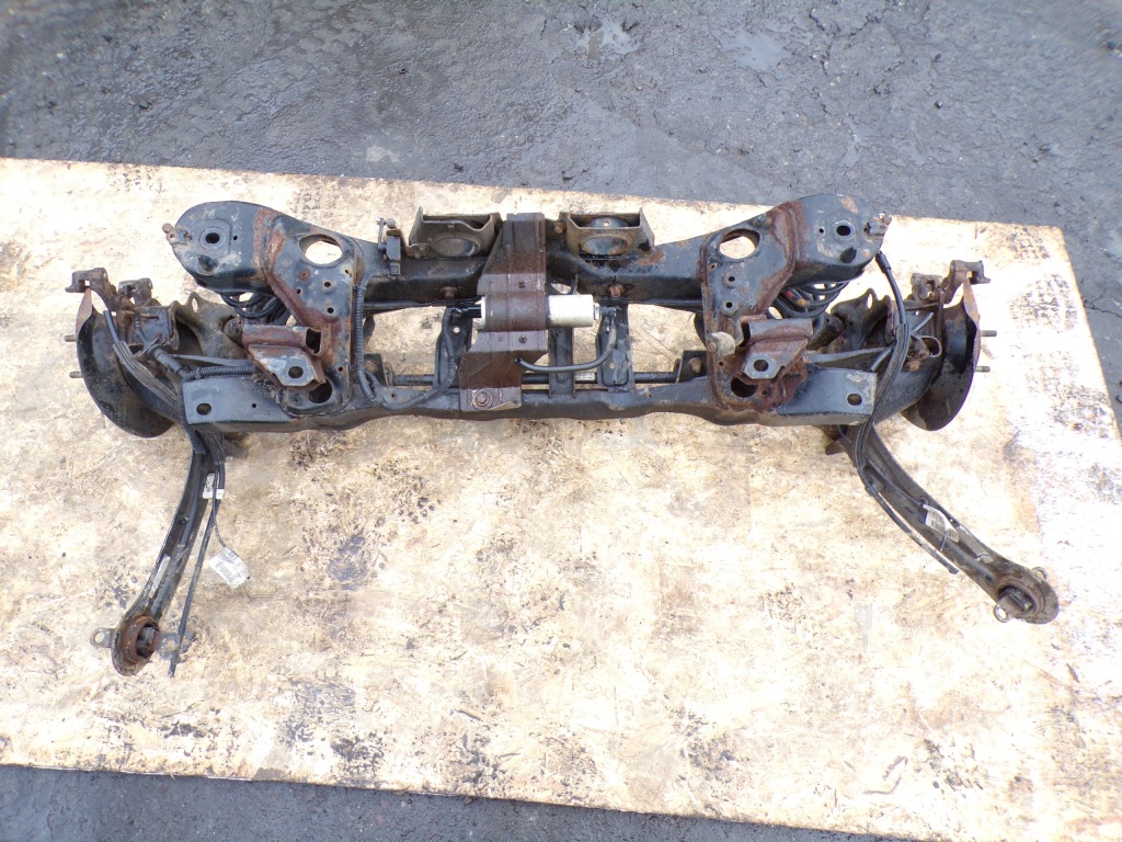 фото №1, Подрамник подрамник подрамник задняя volvo v40 ii cross country