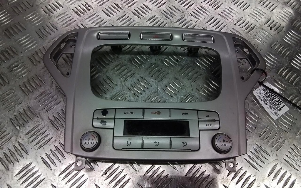 фото №1, Панель обдув рамка радио mk4 7s7t18c612af