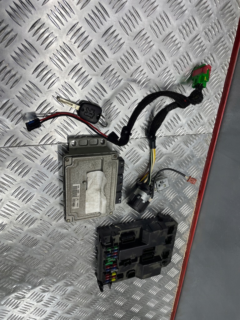 фото №5, Набір стартовий імобілайзер 9654210280 peugeot 307 2.0 16v