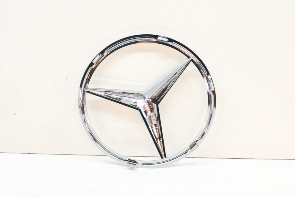 Mb e-class купе c207 емблема на передня захист радіатора a0008173200 Недорого