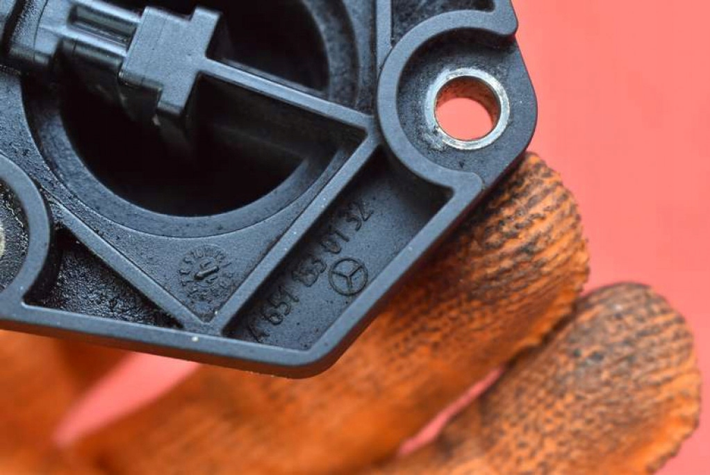 фото №8, Датчик уровня масла a6511530132 jeep compass 1 i 2.2 crd 163 km 11-13