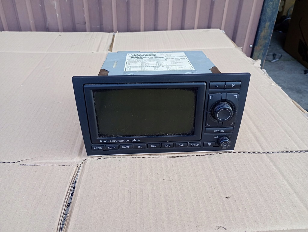 фото №1, Audi a4 b7 радіо навігація 8h0035192j