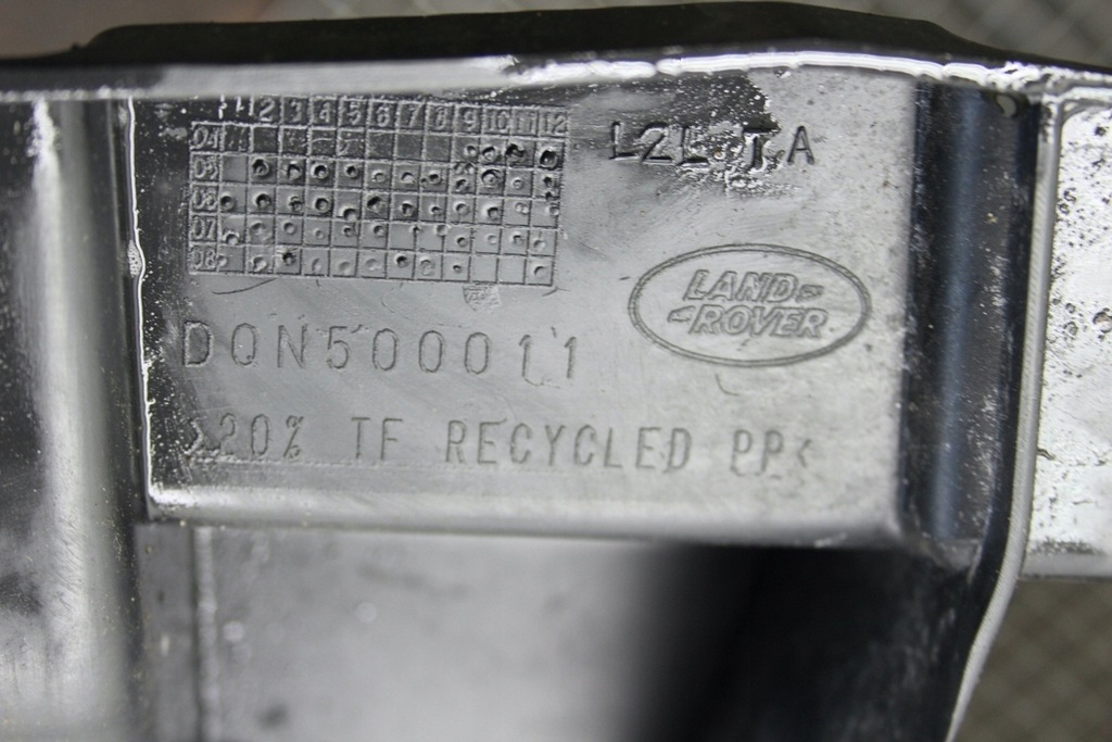 фото №8, Середній кронштейн заднього бампера land rover range rover sport l320