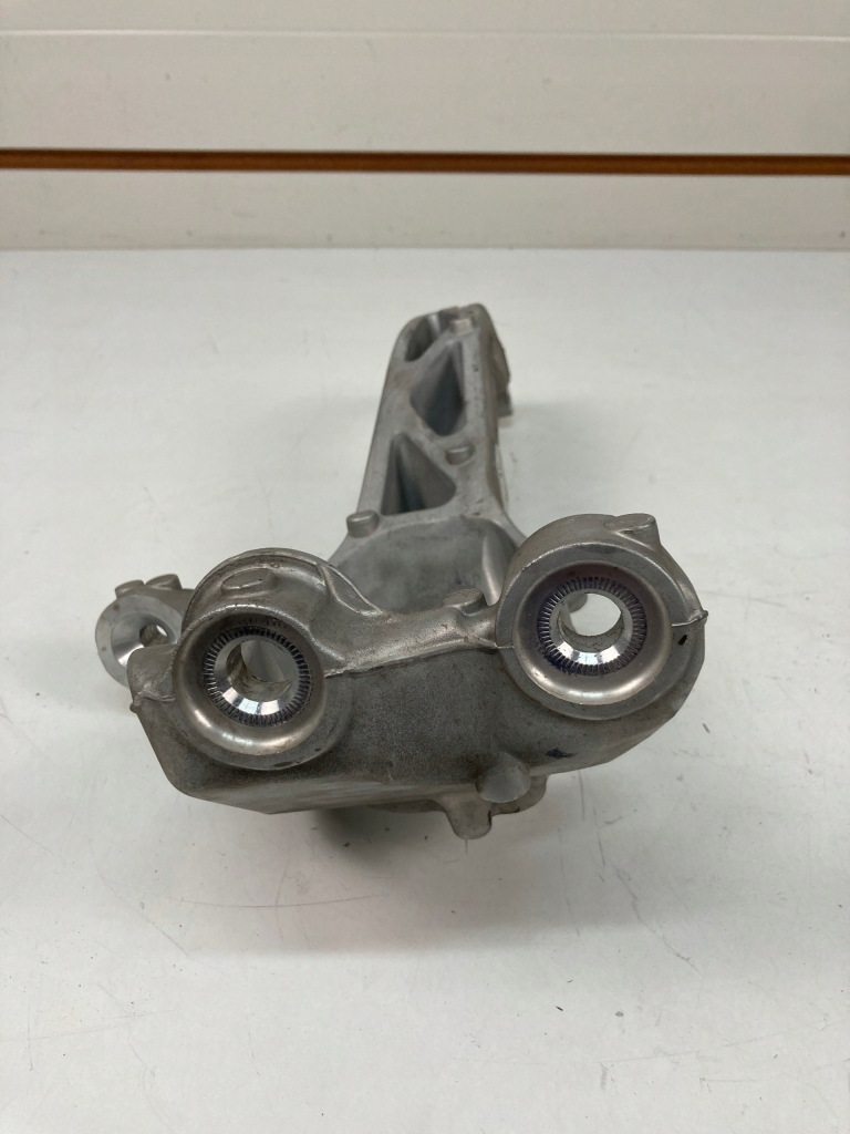 Поворотный кулак правая передняя tesla y Киев