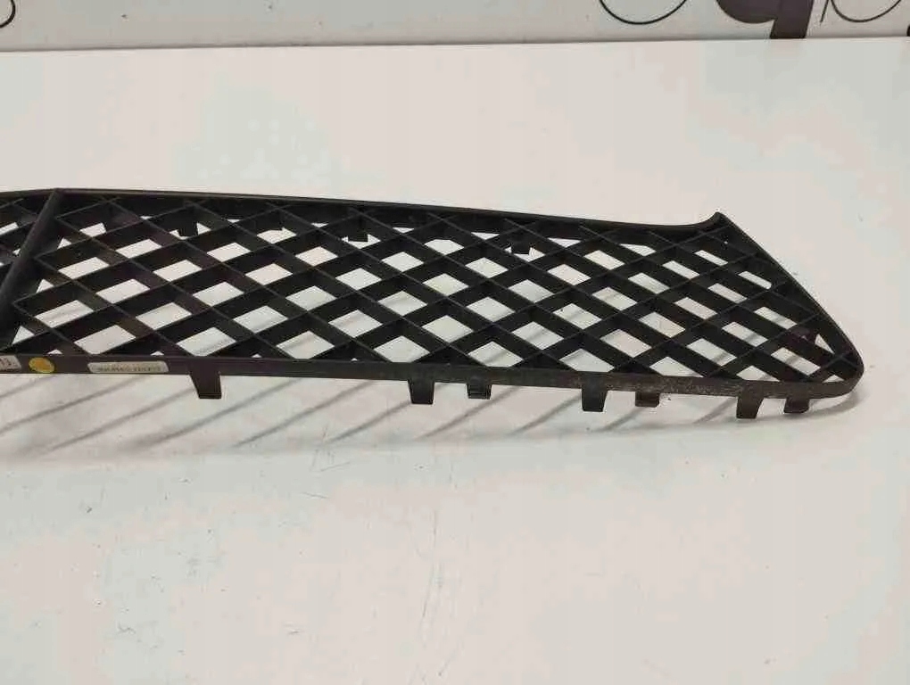 Решётка бампера средняя bentley 3w3807667 4.0l бензиновый 2013 Доставка