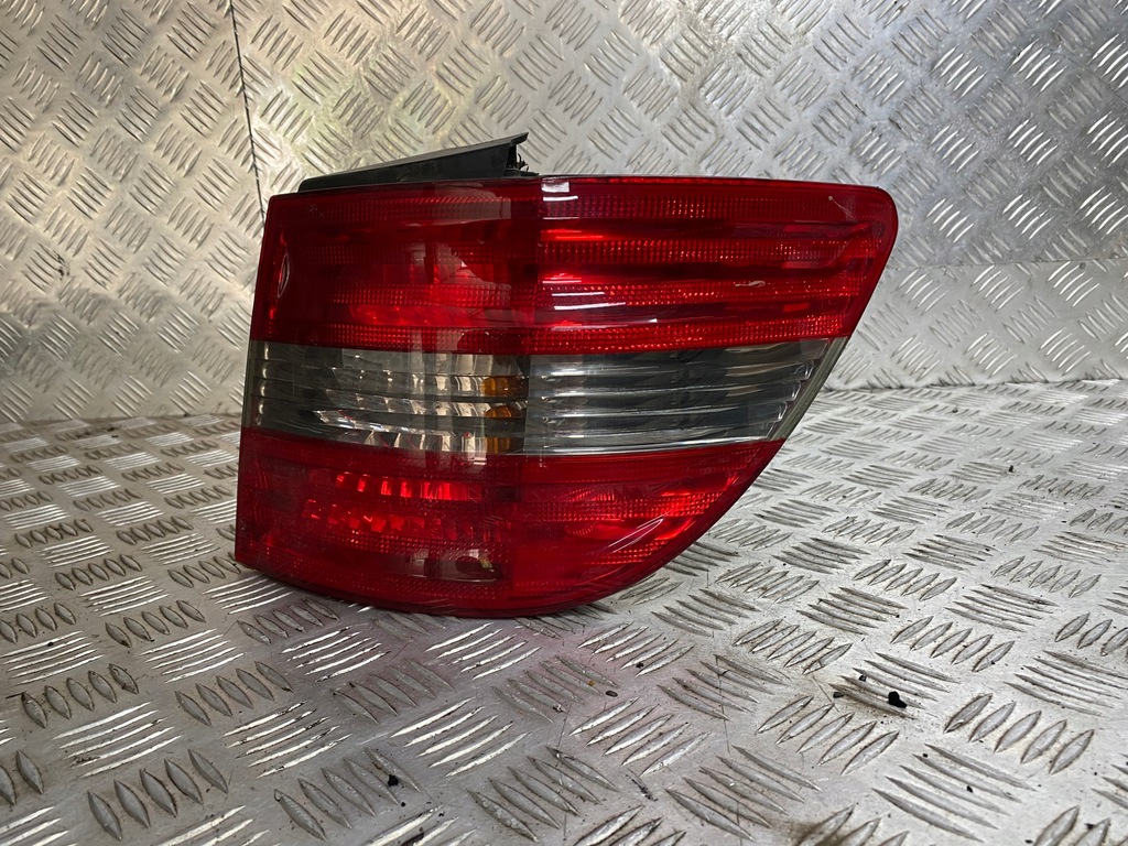 фото №1, Mercedes w245 лампа задня права комплектна 1698202664