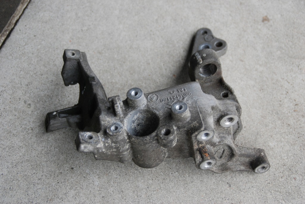 Купить Кронштейн генератора jumpy expert 1.6hdi 18r