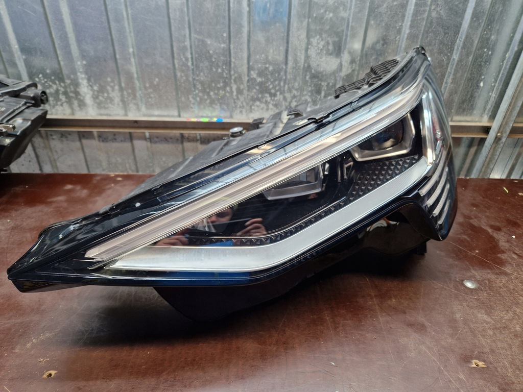 фото №1, Audi e-tron 4ke 2018- лампа перед ліва full led