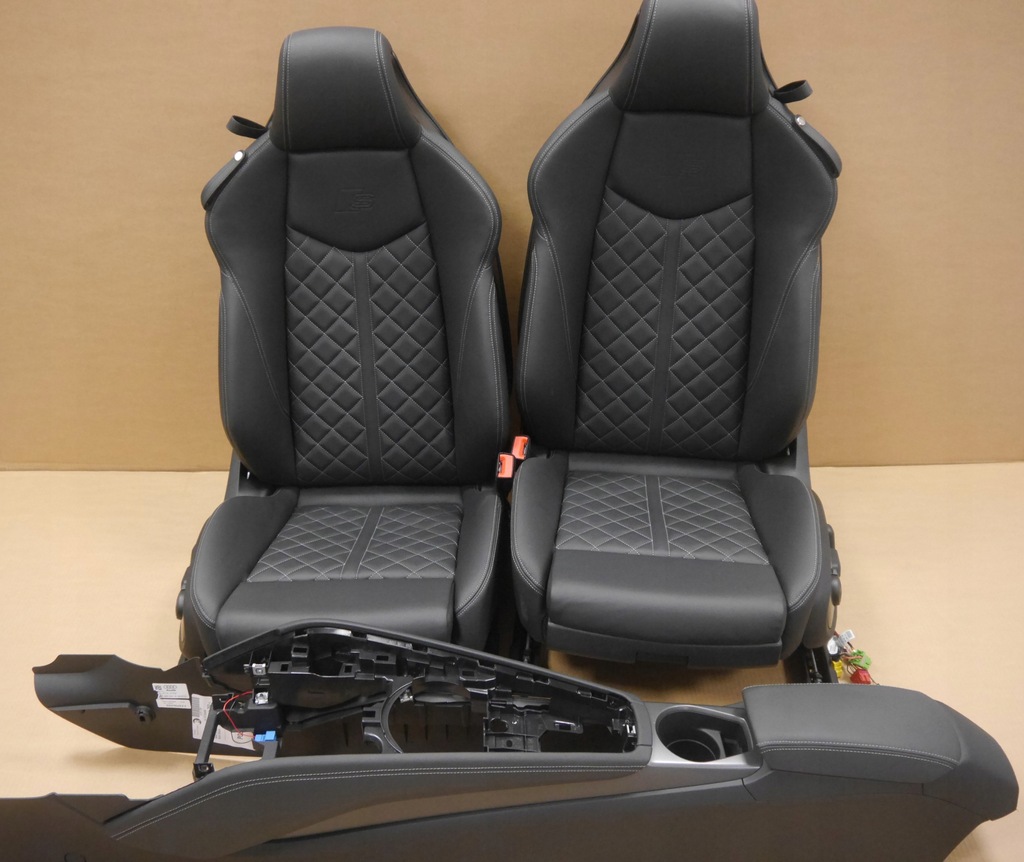 фото №1, Audi tts tt 8s сиденья кожа обивка