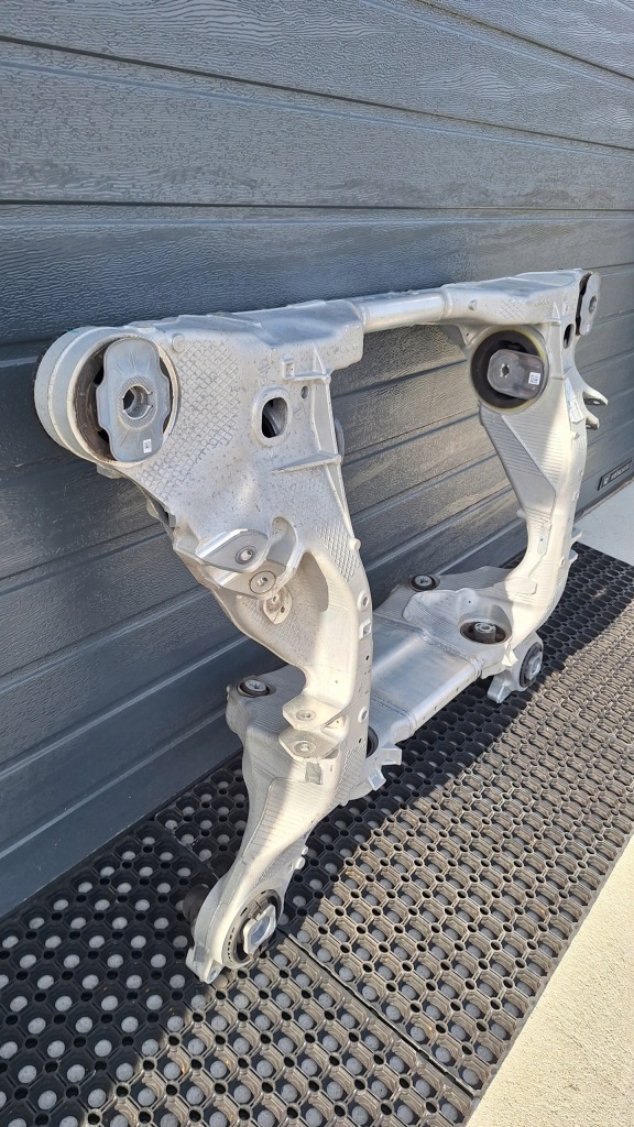 фото №7, Mercedes eqs v297 подрамник заднего подвеска