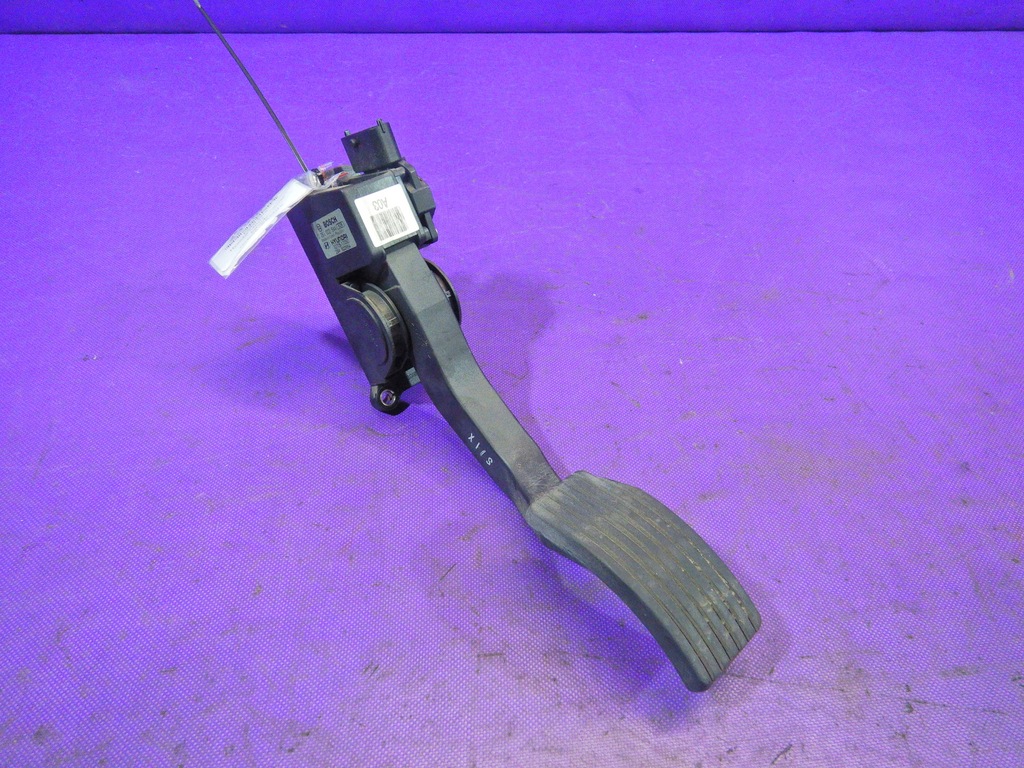 фото №1, Matrix 1,5crdi потенциометр педаль газа 32705-17050