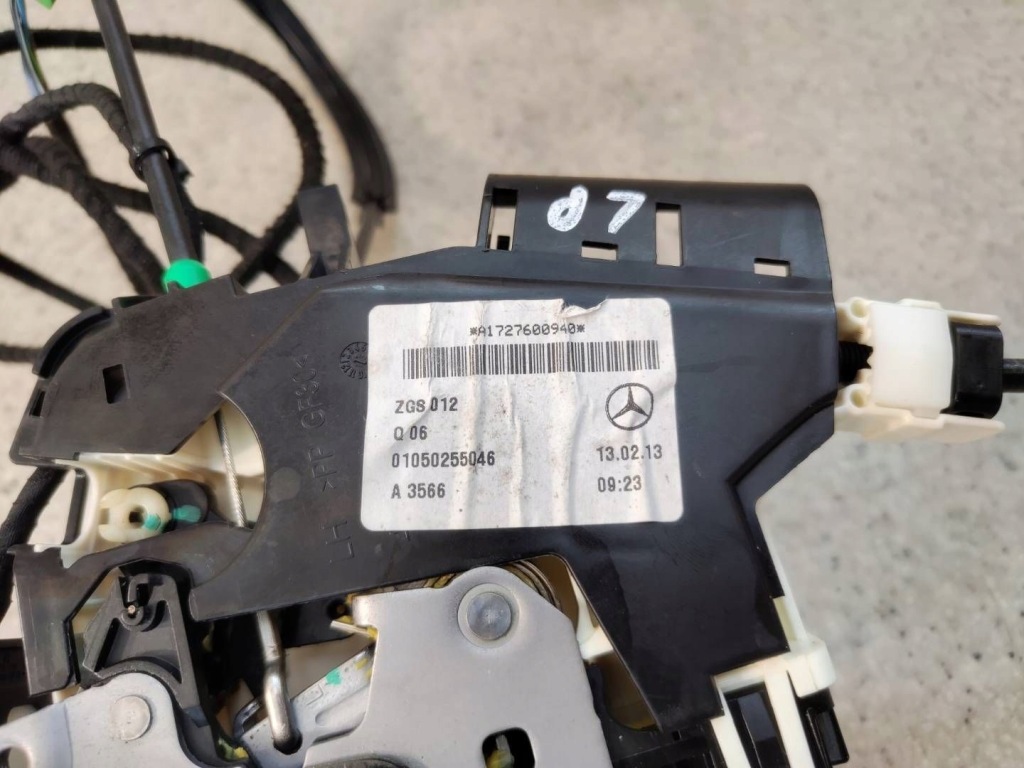 Замок двері лівий перед передній mercedes slk r172 w172 a1727600940 Ціна