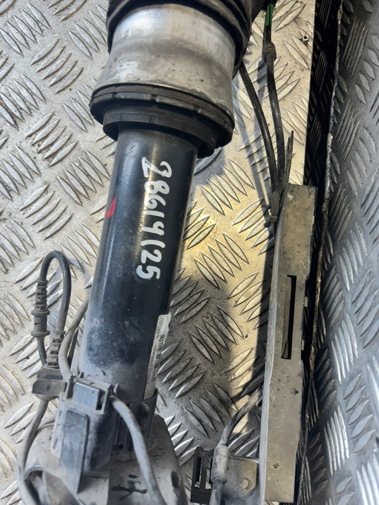 Амортизатор перед передній лівий airmatic mercedes w166 ml a1663204166 Зі Шроту