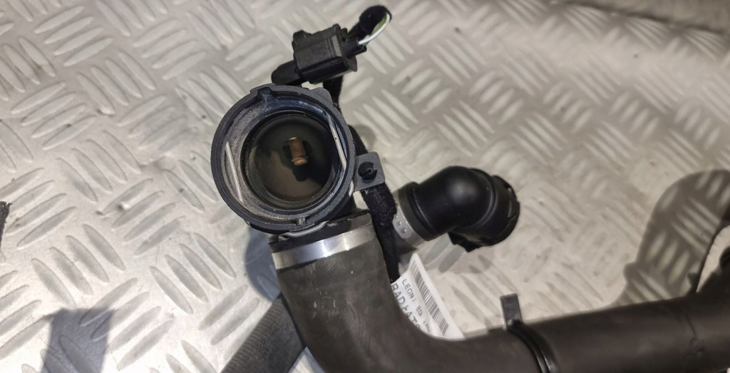 фото №6, Jaguar xe xf x260 f-pace x761 2.0 d wąż шланг труба wody gx73-8286-ae 16r