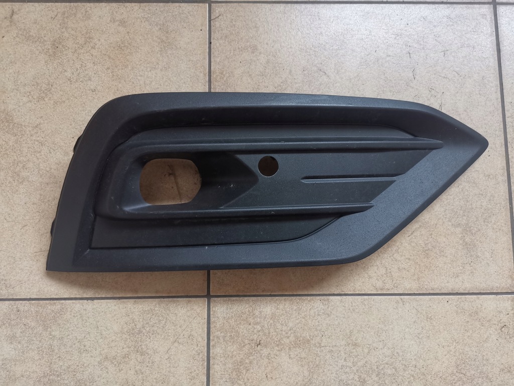 фото №1, Volvo s60 iii v60 решётка заглушка na противотуманная фара правая