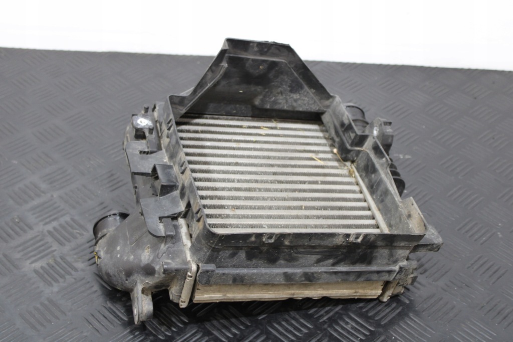 Купить Радиатор интеркулер 9675627980 opel grandland x