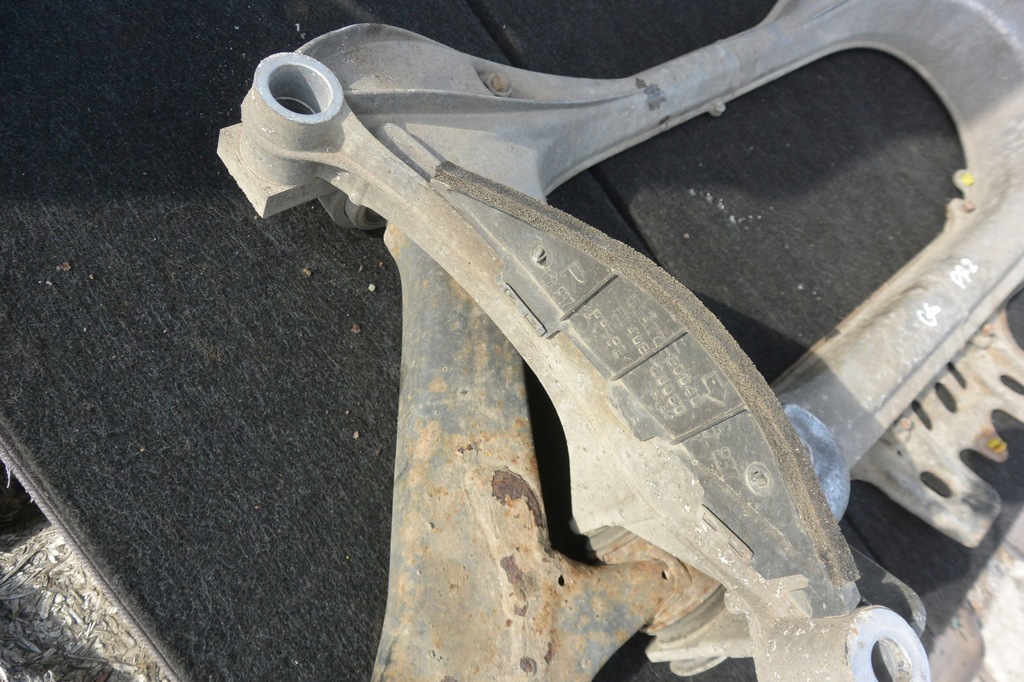 фото №4, Подрамник подрамник балка рычаг левый правый перед kpl 3.5 v6 lexus gs iii 450h mk3