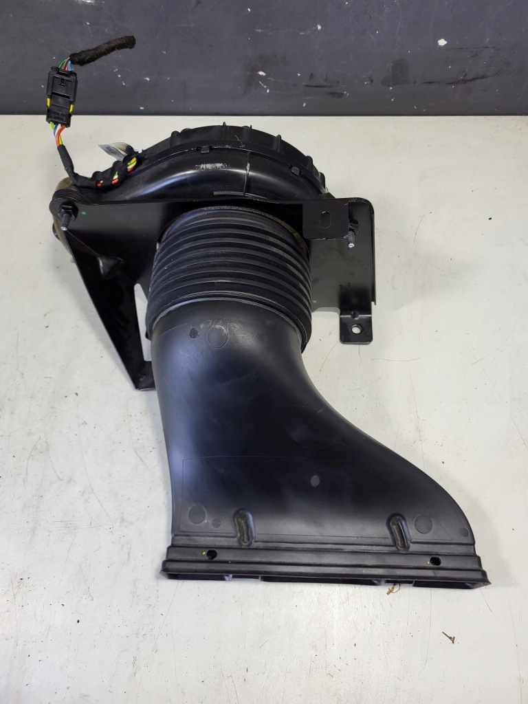 фото №4, Citroen ds5 2.0 hdi rhc hybrid вентилятор воздуходувка аккумулятора 9670033580