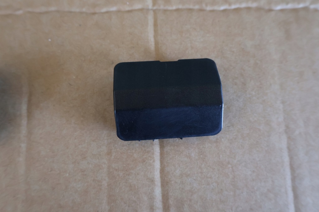 фото №1, Hyundai tucson i 04-10 заглушка защита рейлинг левая