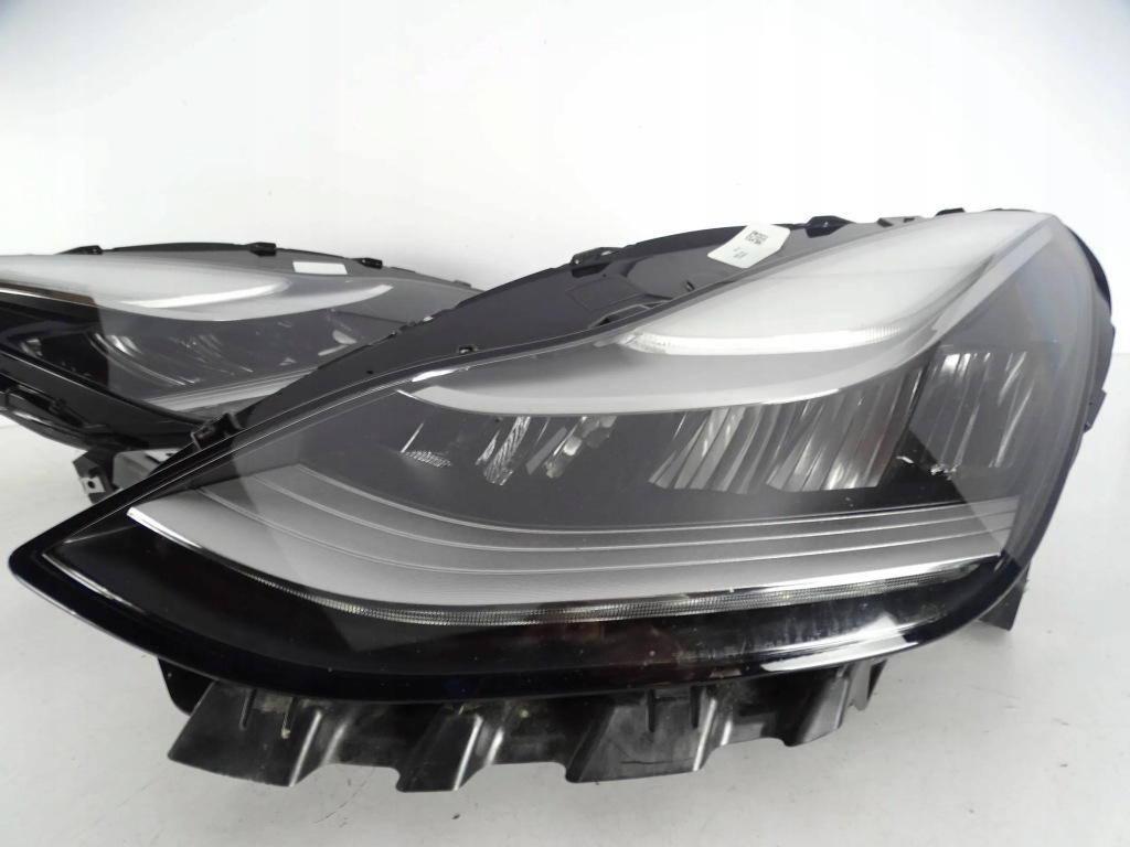 Фара перед передняя левая tesla 3 full led Доставка