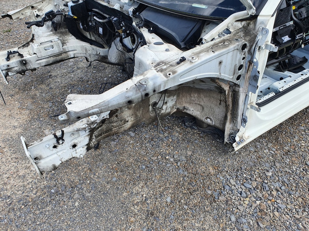 фото №1, Audi a3 8v 3d четверть лонжерон левый перед ly9k