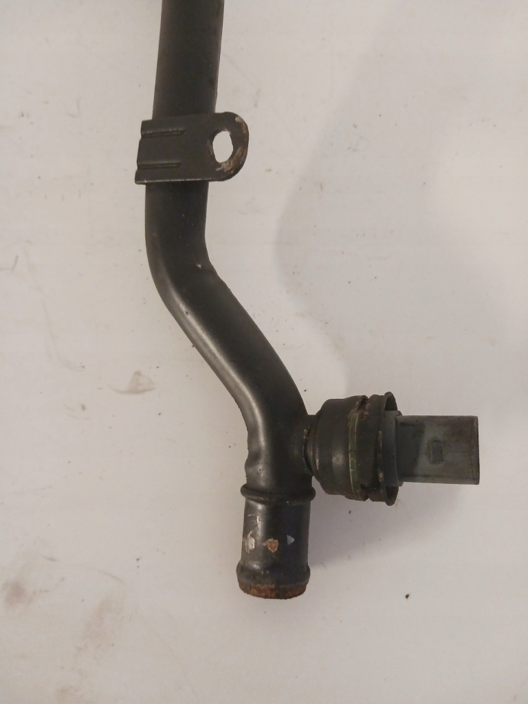 Шланг воды 2.0 tdi vw seat skoda 5n0121065 Недорого