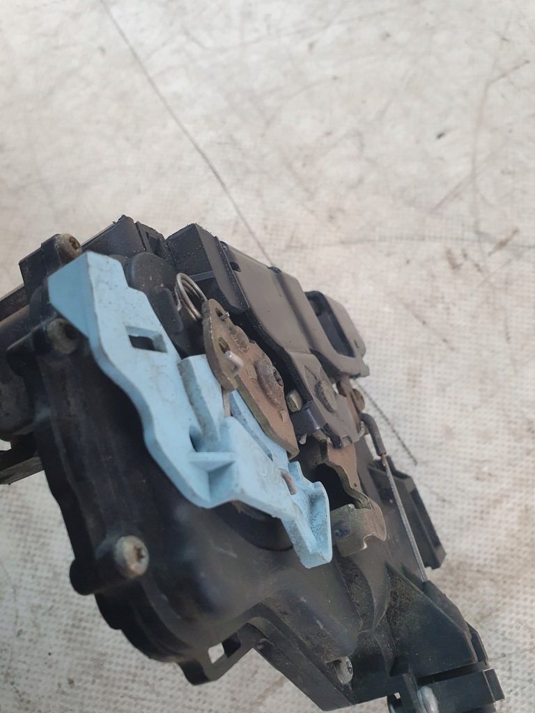 фото №12, Замок дверь правый перед оригинальный номер 3d1837016 seat toledo iii 05r.