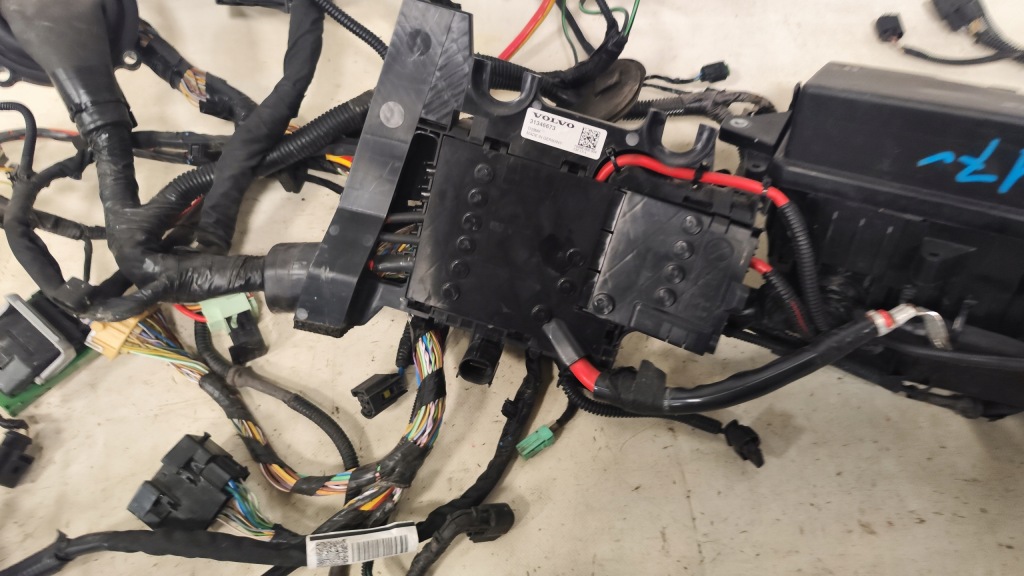 фото №5, Коробка запобіжників джгут volvo xc90 ii 2017