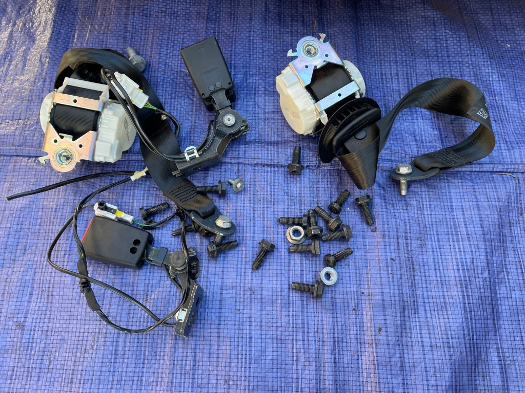 фото №10, Peugeot 308 t9 sw kombi сиденья задняя заднее сиденье ремни защёлки