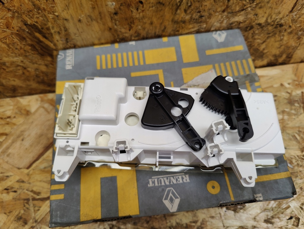 фото №3, Панель обдув valeo renault megane 655737s