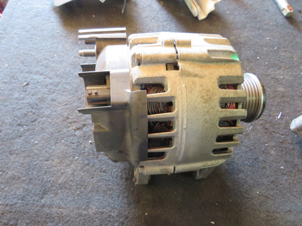 Купити Генератор 231006293r renault