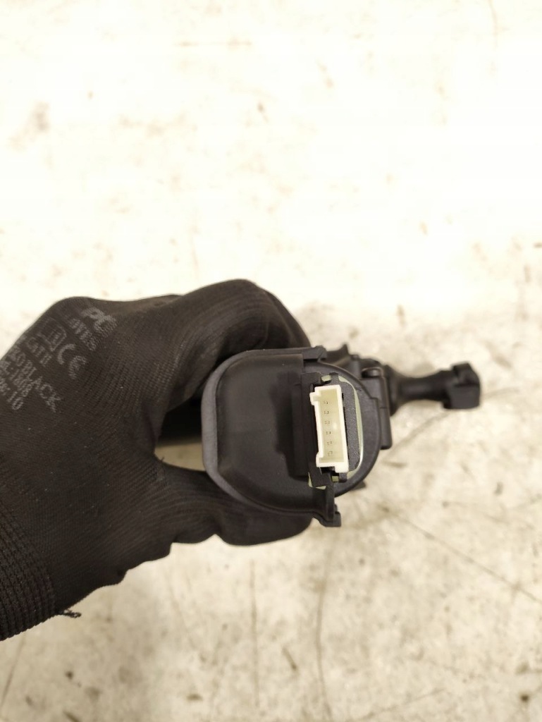 Bmw i4 2023 амортизатор кришки задній багажника 7487576 Зі Шроту