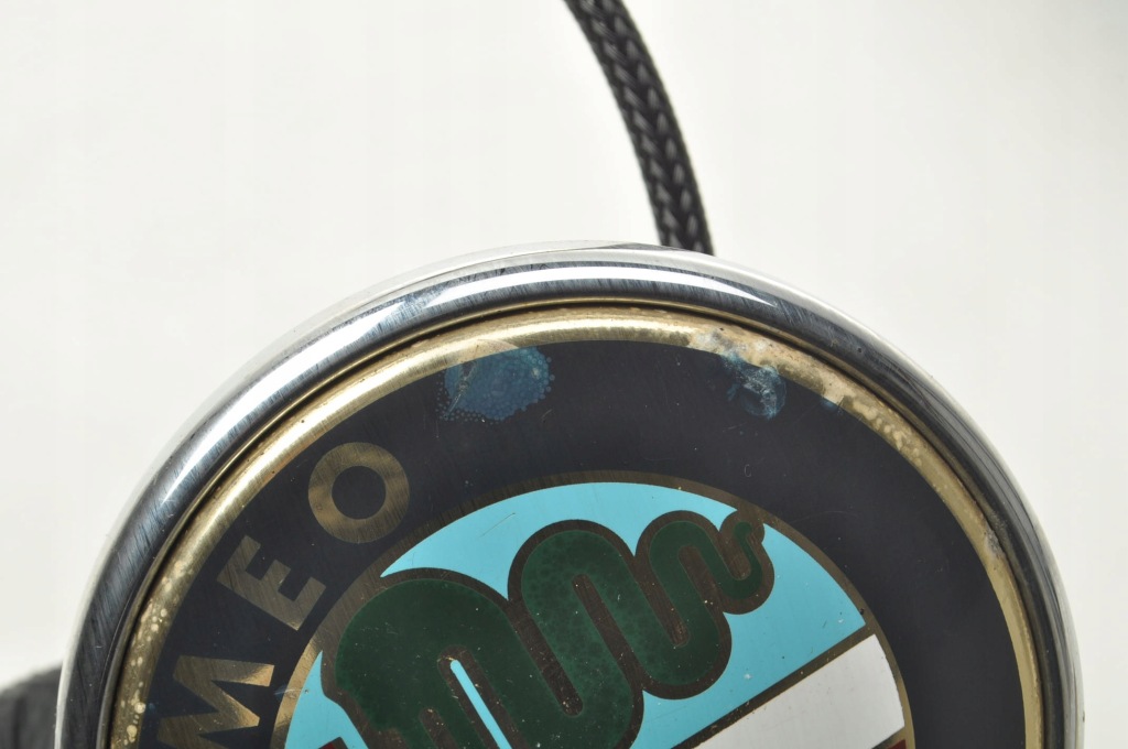 Alfa romeo giulietta микровыключатель кнопка открывания крышки эмблема hb 5d с Разборки