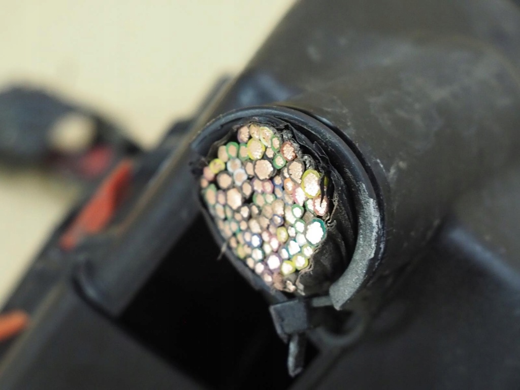 фото №10, Коробка предохранителей chrysler pt cruiser 2.0 16v