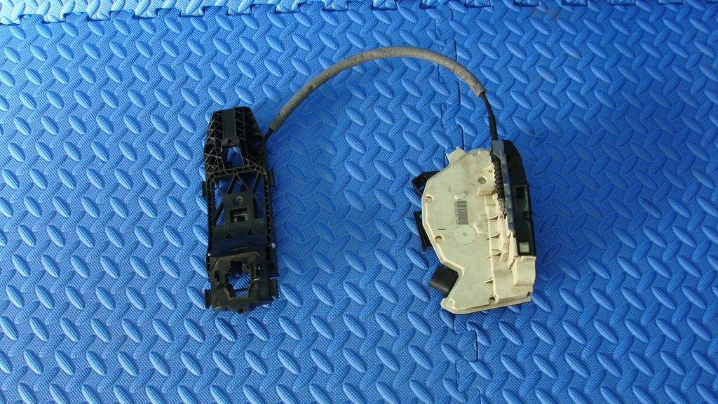 фото №1, Замок двері правий задня vw amarok 5n0839016d