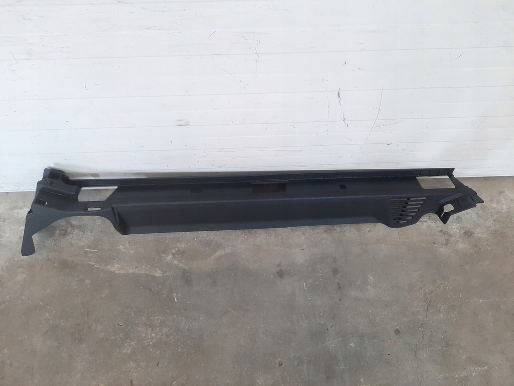 фото №1, Audi q8 4m8 обивка защита пол правая 4m8863528