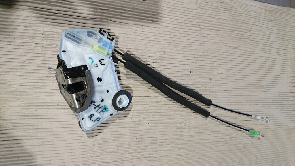 фото №4, Замок дверь правый перед передний c-hr chr ch-r 1.8