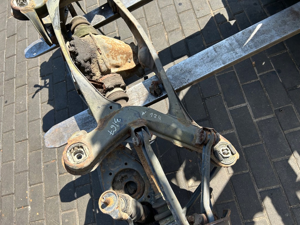 фото №7, Підвіска задня підрамник задні міст диференціал mercedes w124 3:67