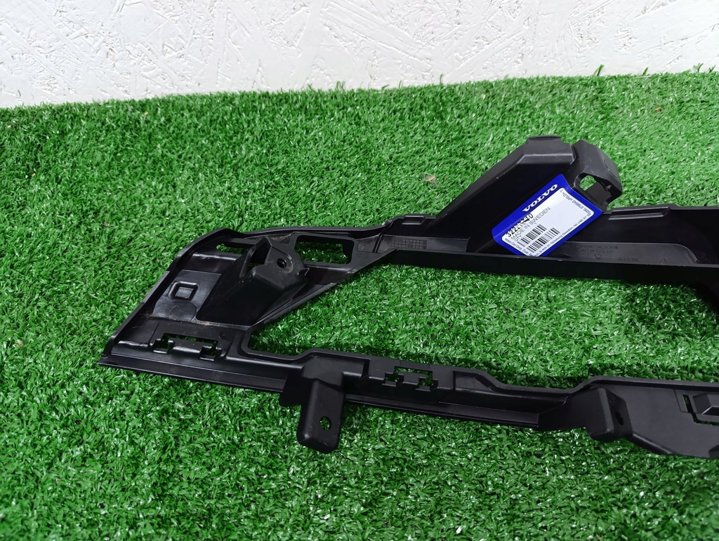 фото №9, Volvo xc60 ii 2 lift 21- r-design кронштейн кронштейн противотуманной фары левый перед