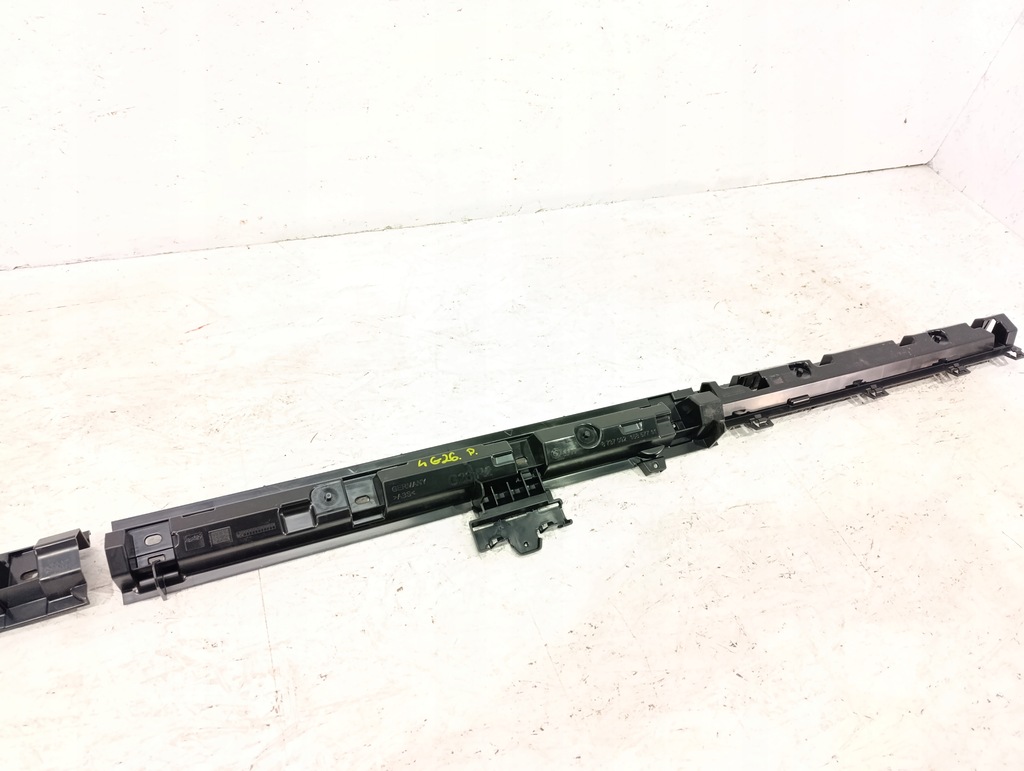 фото №3, Bmw 4 i4 g26 кронштейн накладки порога комплект правий r1 r2 r3 кронштейн напрямні