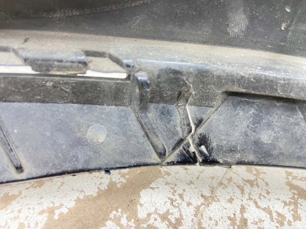 фото №12, Спойлер накладка бампера перед vw id.4 11a