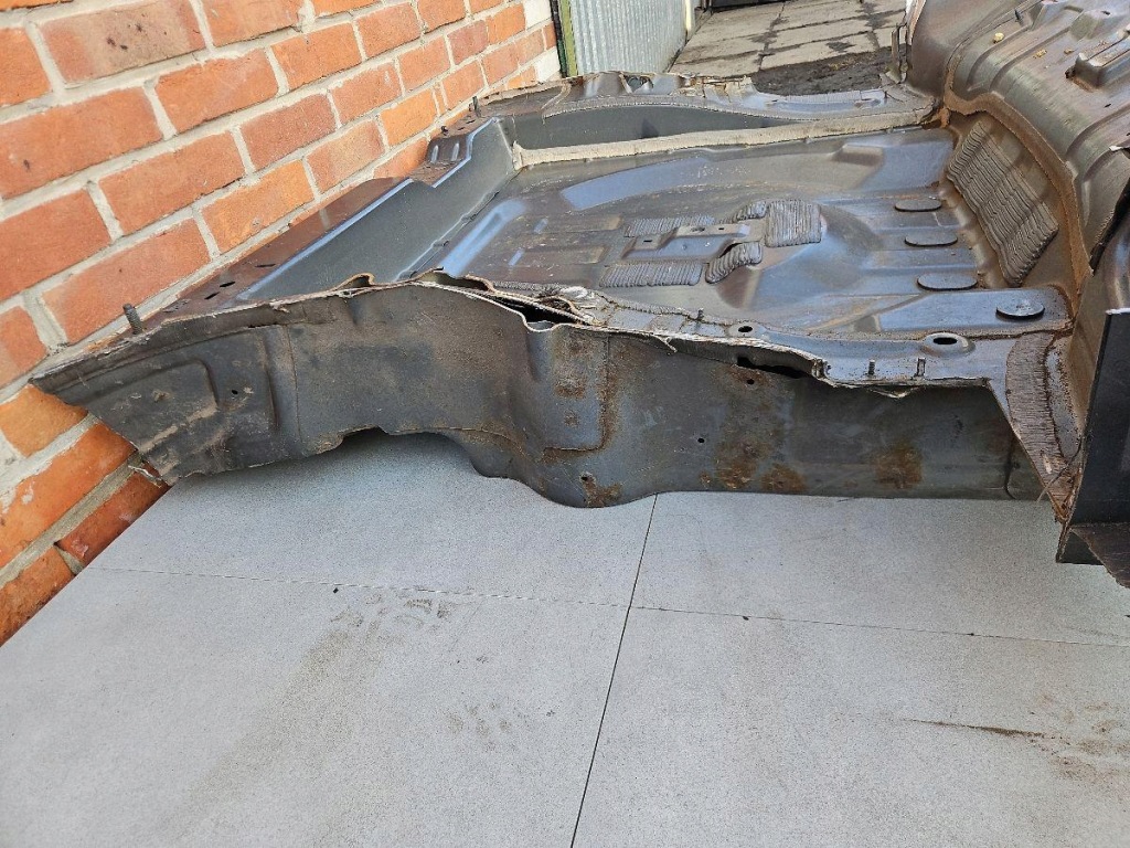 фото №13, Jeep grand cherokee wk2 10-22r pas задний поддон ниша