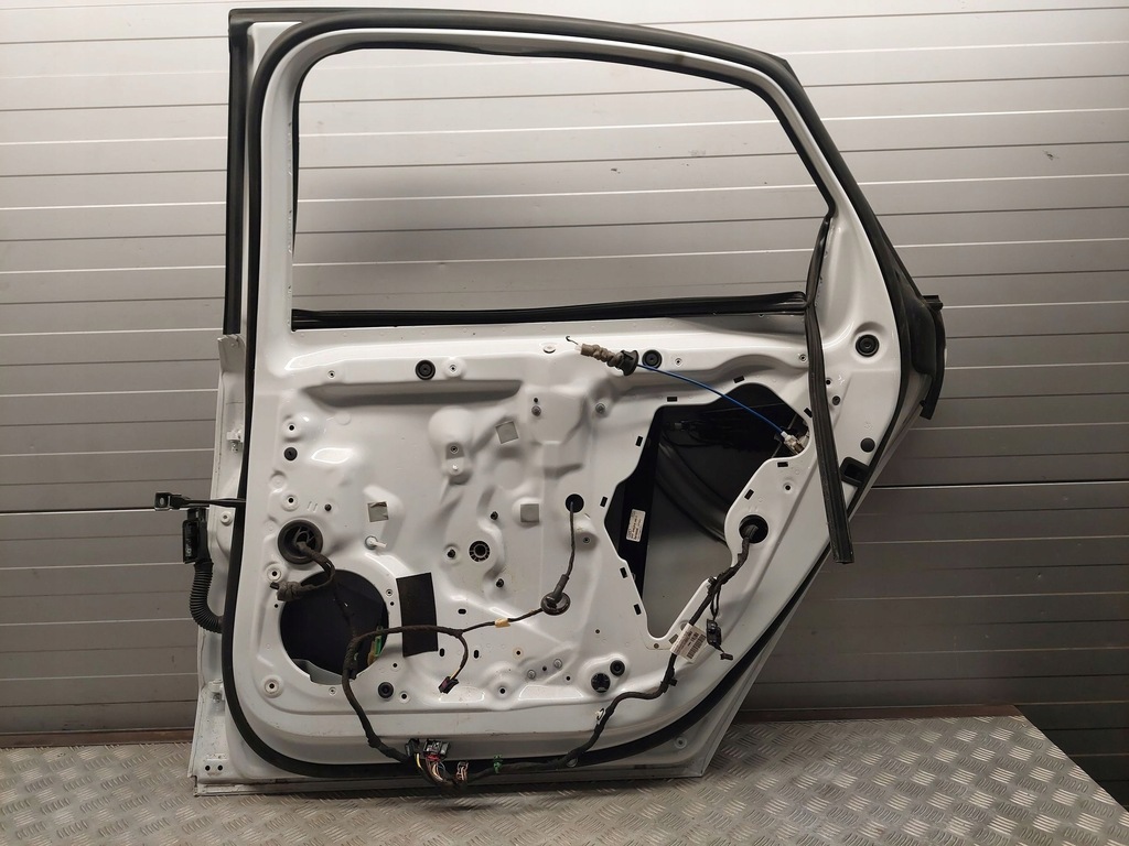 фото №7, Audi a8 s8 d4 4h 2015 задня сторона права двері задні