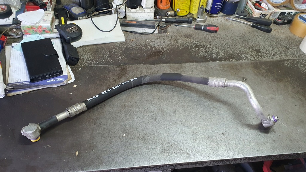 фото №1, Audi a4 b6 - шланг кондиционера 8e0260701ba