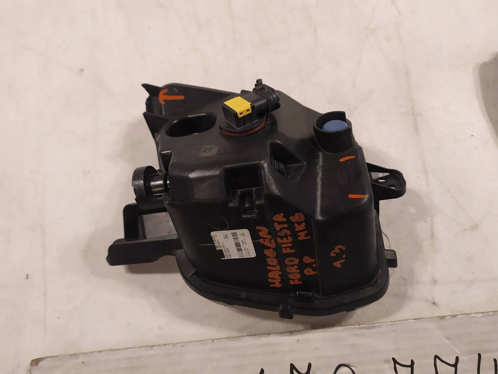 фото №8, Противотуманная фара правый перед ford b-max 2012r-