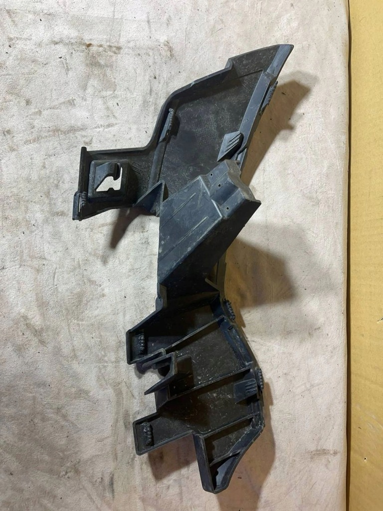 фото №1, Land rover range rover l460 type lk 2022 кронштейн / кронштейн бампера przed